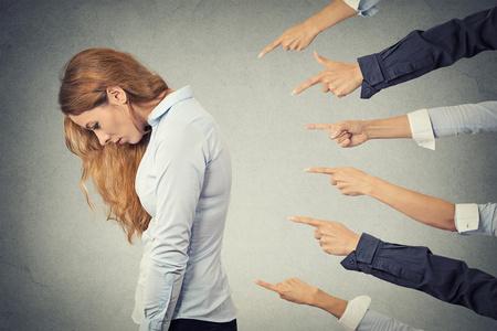 国外表情包两个人指一个东西