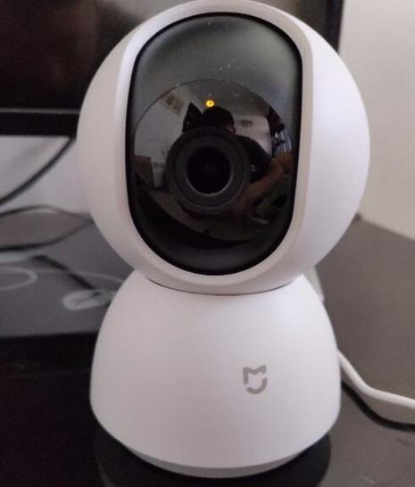 小米摄像头一直亮黄灯怎么回事