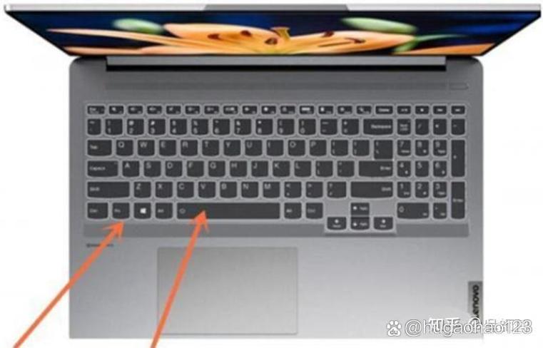 小新键盘灯开启方法缩略图