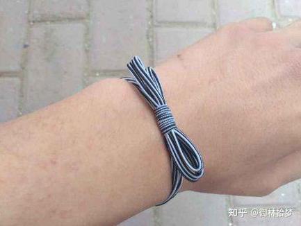 男的带小皮筋洗澡要摘下来吗图标