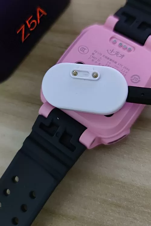 小天才电话手表充电器通用吗